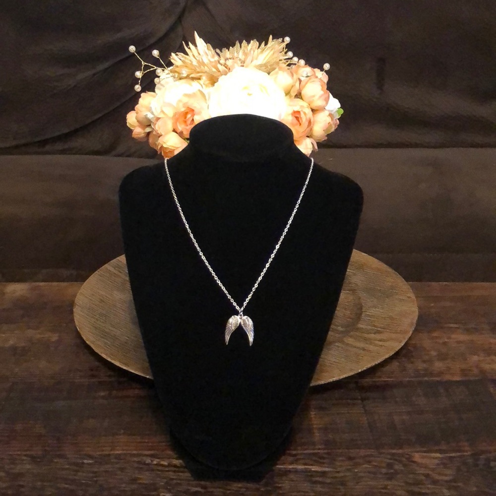 Silver Angel Wing Pendant Necklace